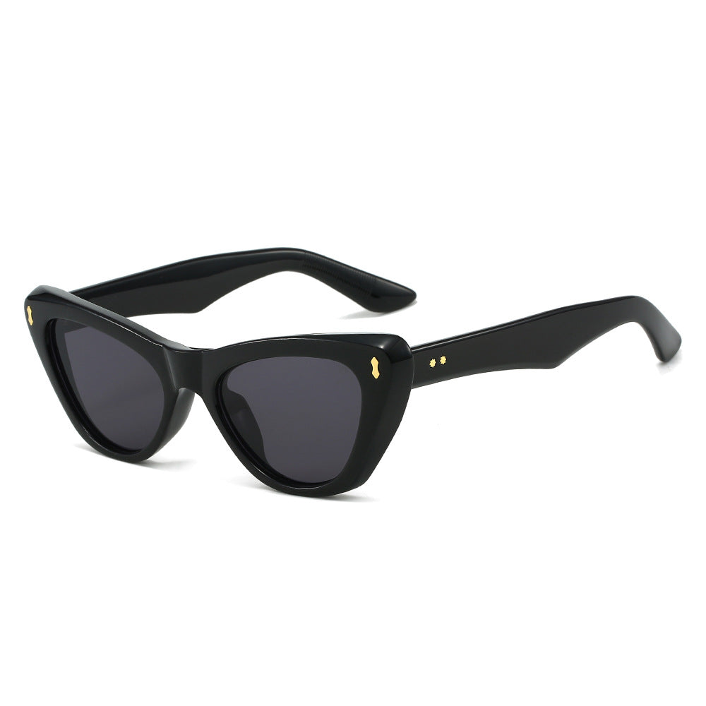 Lunettes de soleil œil de chat épurées – Tendance | Femme | LamyHome