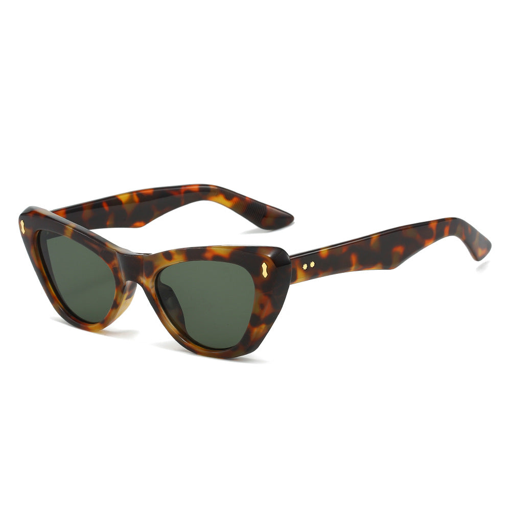 Lunettes de soleil œil de chat épurées – Tendance | Femme | LamyHome