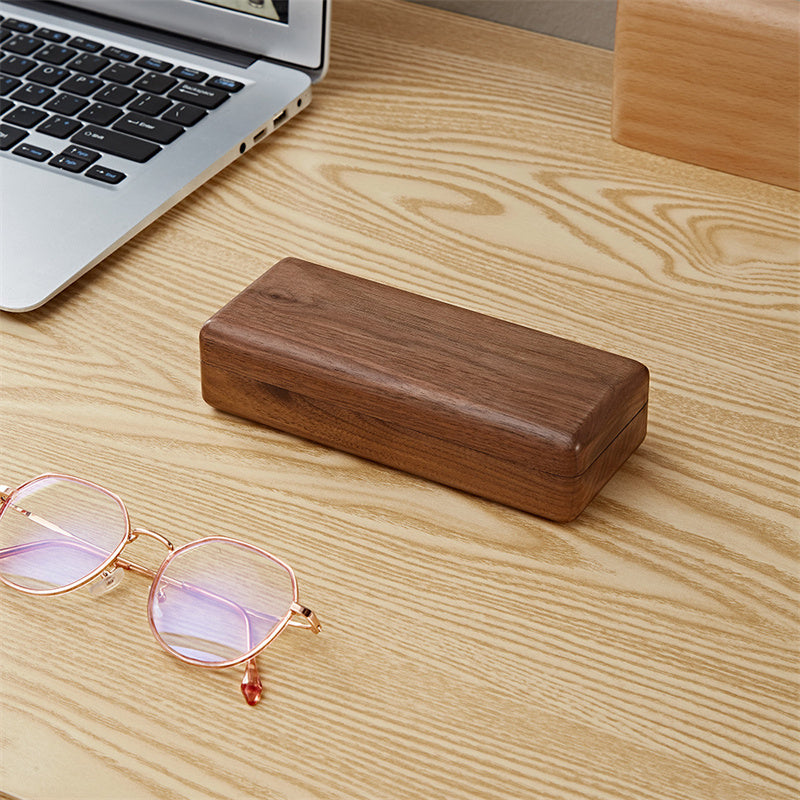 Boîte à lunettes en noyer massif – Luxe & Nature