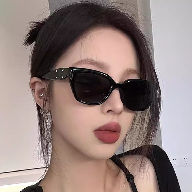 Lunettes de soleil œil de chat carré rétro – UV | Femme
