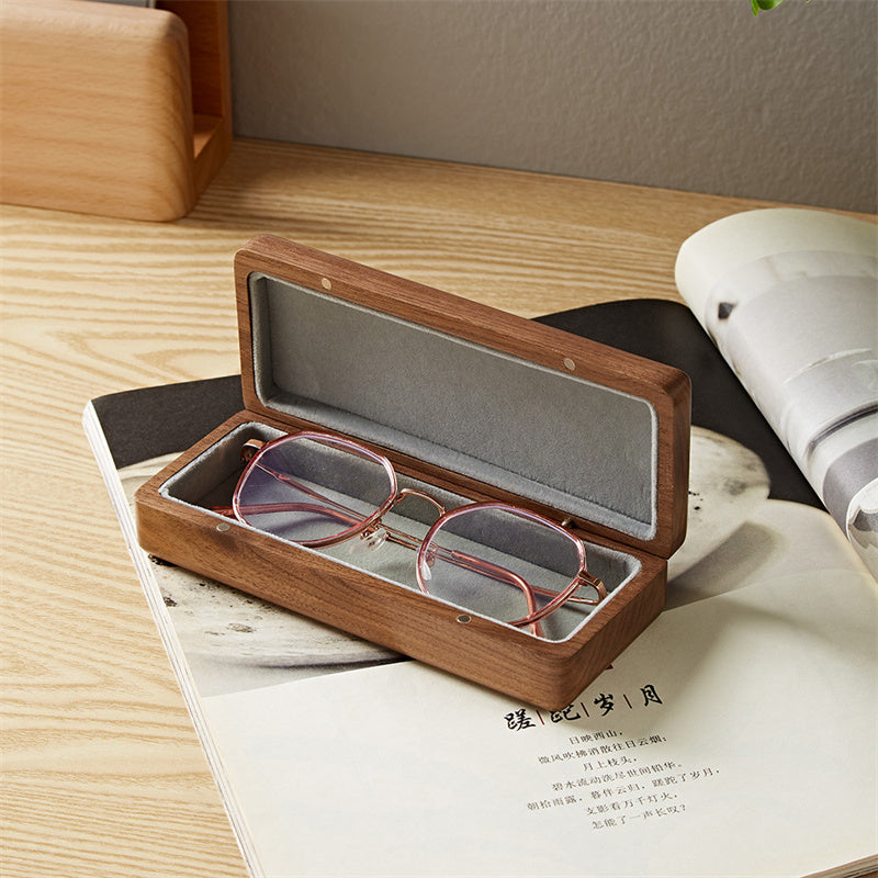 Boîte à lunettes en noyer massif – Luxe & Nature