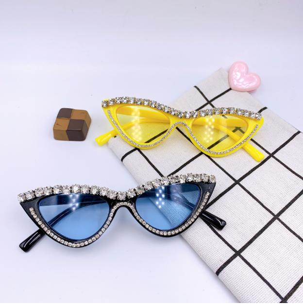 Lunettes de soleil enfant – Couleur unie diamant UV400 (5 couleurs)